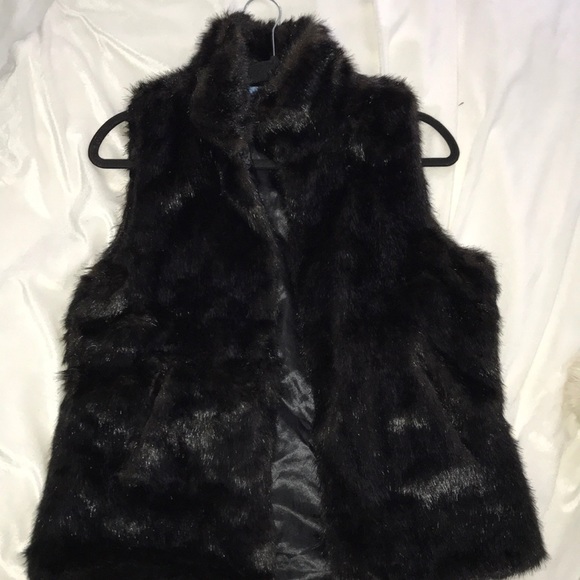 Simply Vera Wang Faux Fur Vest | Poshmark